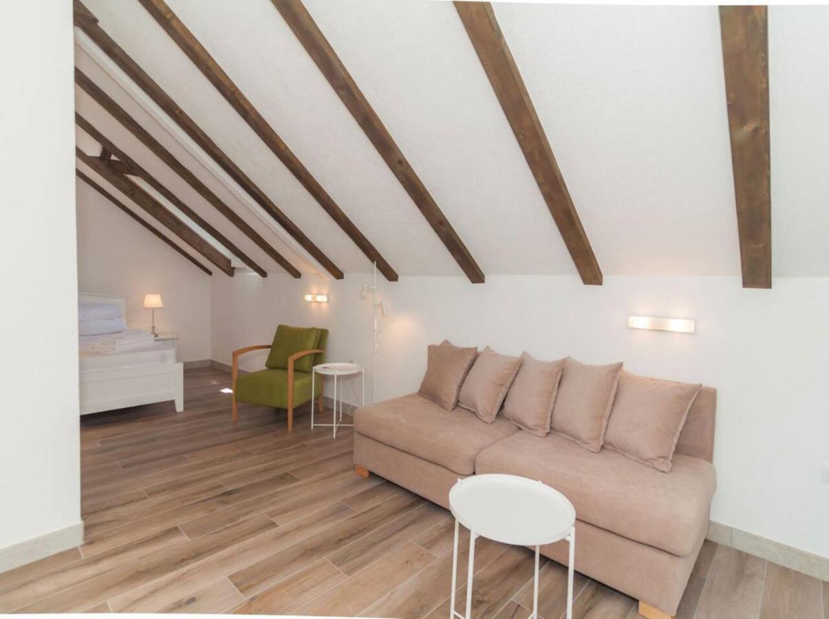 Villa Joe Čilipi Exteriör bild