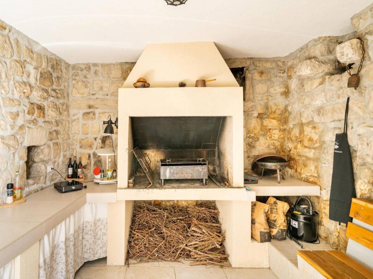 Villa Joe Čilipi Exteriör bild