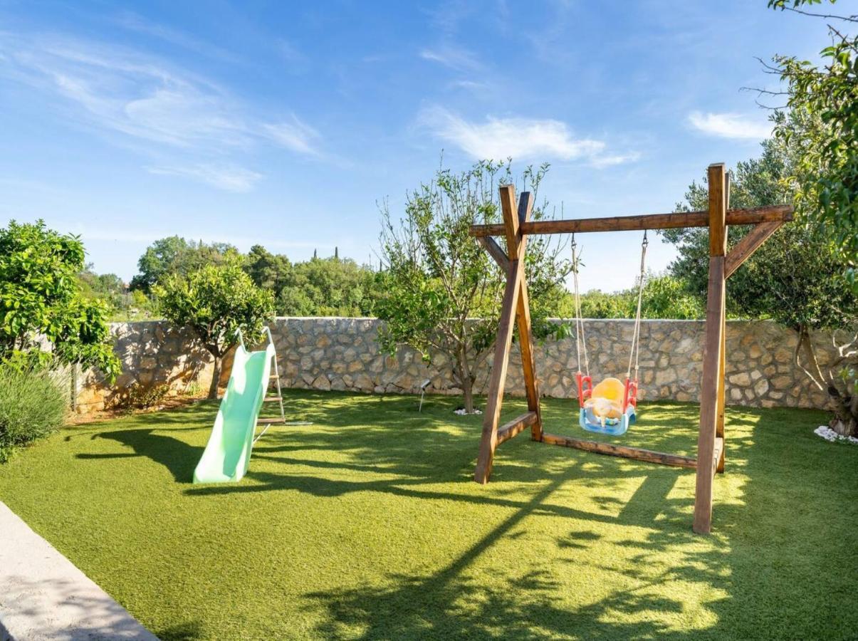 Villa Joe Čilipi Exteriör bild