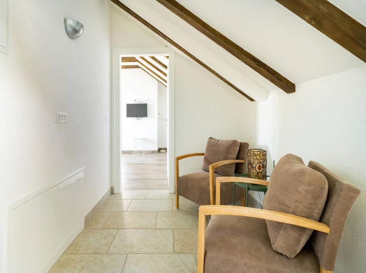 Villa Joe Čilipi Exteriör bild