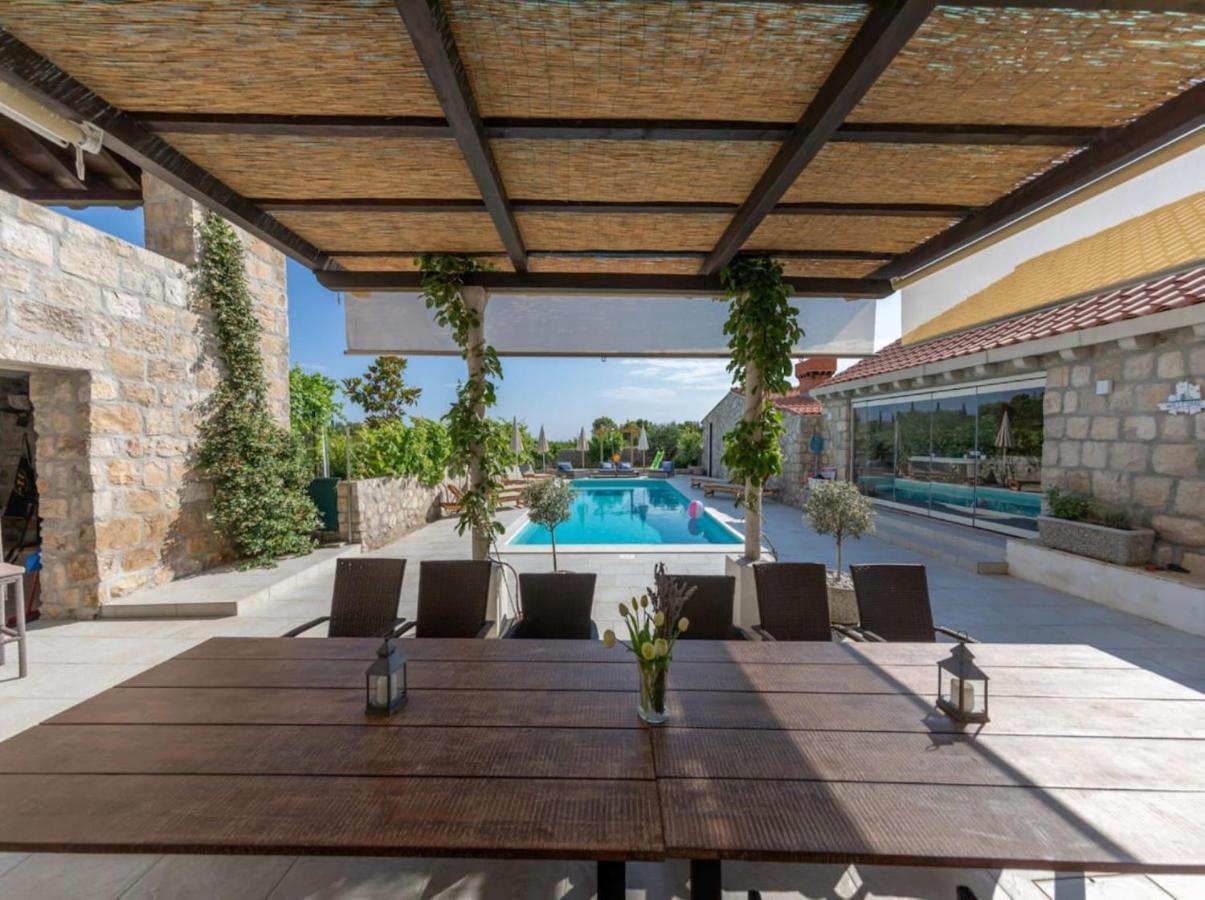 Villa Joe Čilipi Exteriör bild